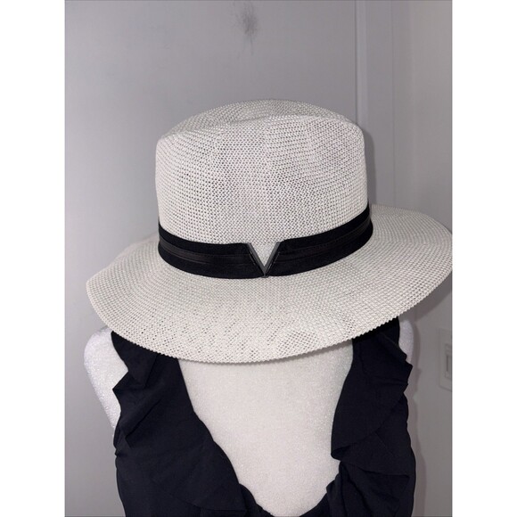 Vince Camuto Adjustable Off white Hat With Black Band Brand New Stylish - Picture 2 of 9